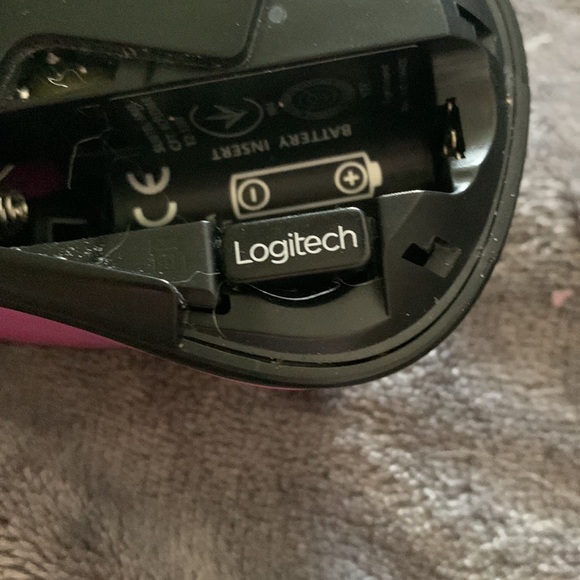 Logitech Wireless Mouse - Picture 3 of 4